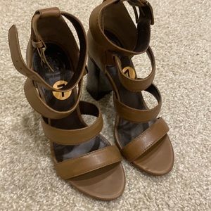 New Tory Burch Jones Heel Strappy Taupe Brown Size 7